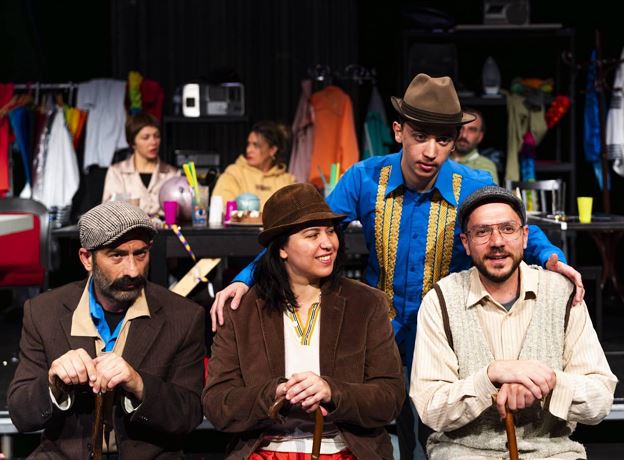 Theater Motif - Intercultural Association: “Shepherd's Salad and Cake”